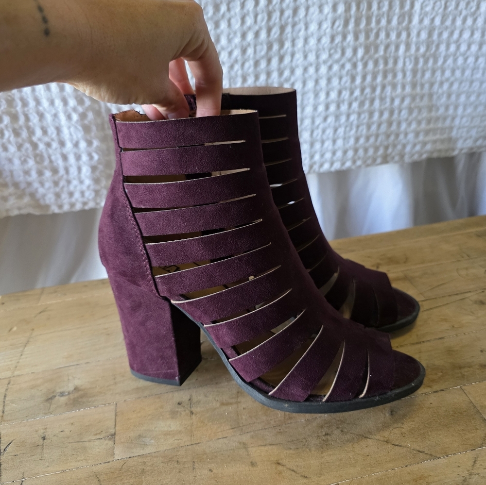 Brash Black Violet Booties Size 7